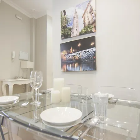 Rentalsevilla Mateos Gago Apartment *